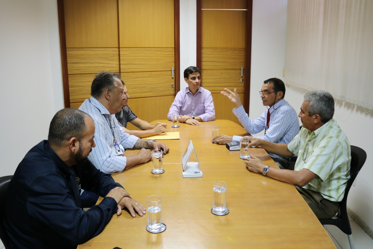 SMTT discute reajuste da tarifa de táxis especiais com profissionais de Aracaju - SMTT Aracaju